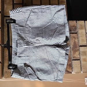 a.n.a. Like New Striped Shorts with Pockets